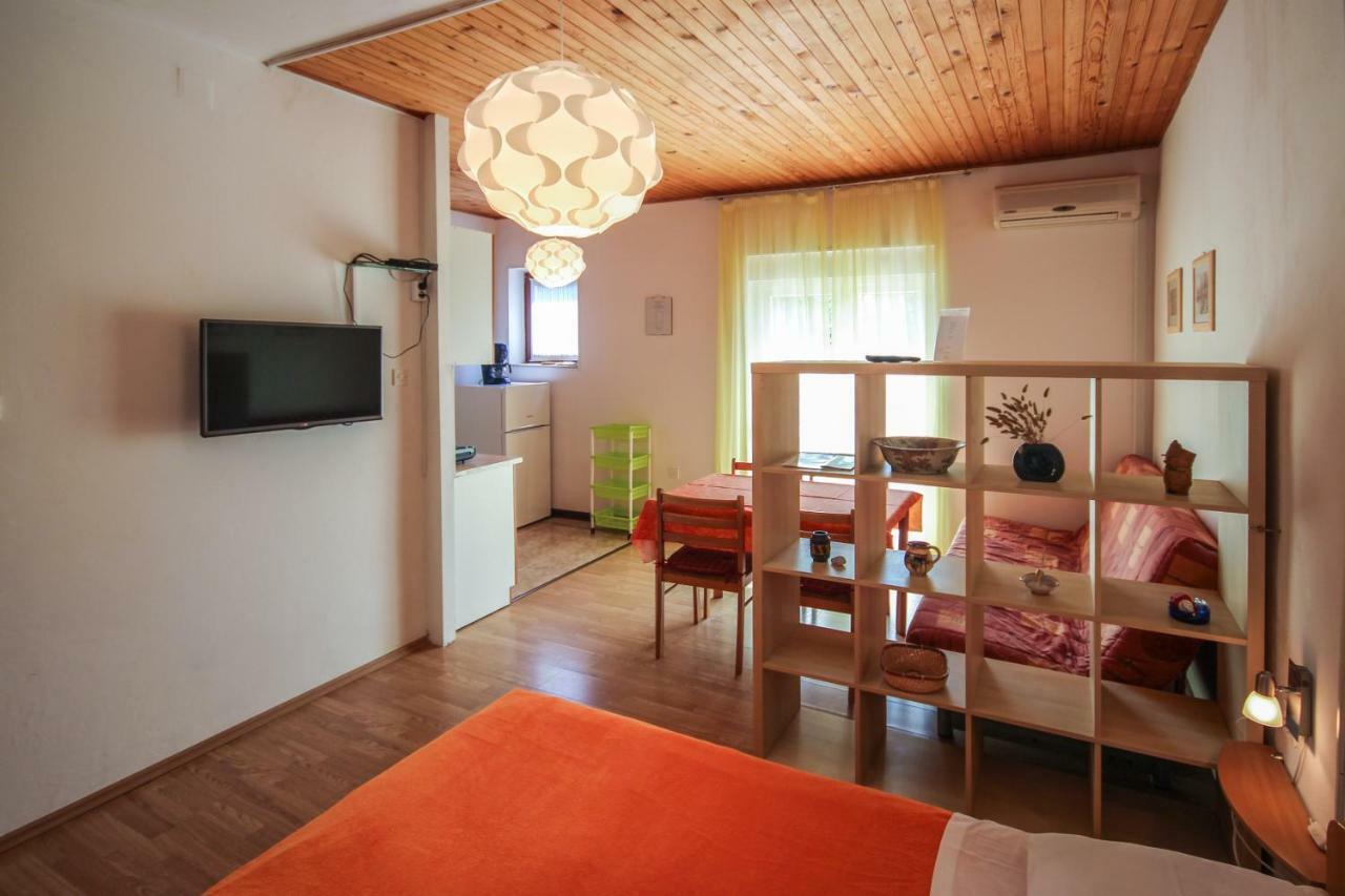 Cukon Holiday Home Medulin Eksteriør billede